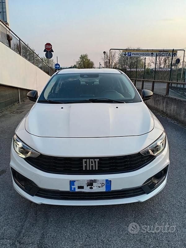 Usata Fiat Tipo 131 CV (96 kW) 2023 Bianco Station wagon