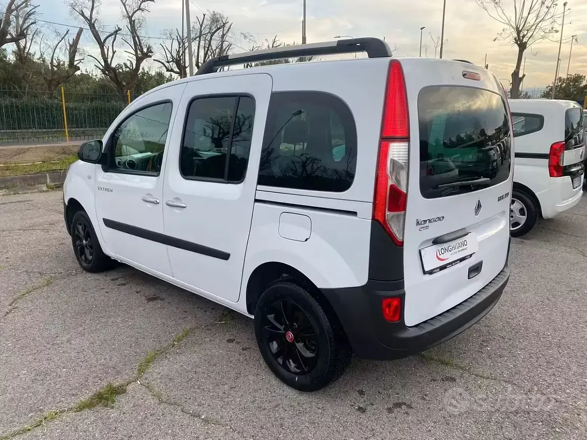 Usata Renault Kangoo LIMITED 90 CV (66 kW) 2018 Bianco Monovolume