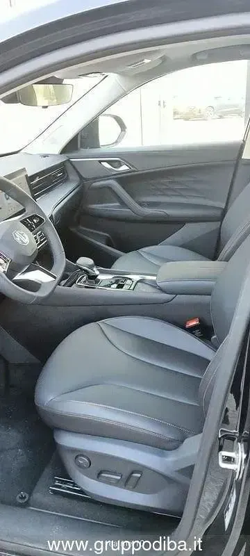 Nuova MG HS Luxury 142 CV (104 kW) 2025 Nero SUV