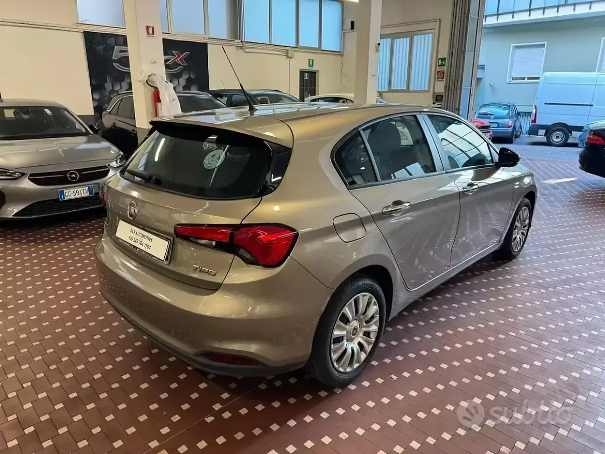 Usata Fiat Tipo Easy 95 CV (69 kW) 2017 Beige Berlina