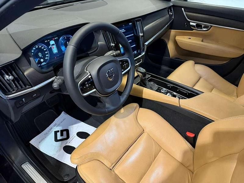 Begagnad Volvo V90 CC Pro 190 HK (139 kW) 2019 Svart Kombi