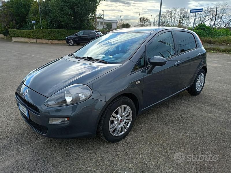 Usata Fiat Punto Street 95 CV (69 kW) 2017 Grigio Utilitaria