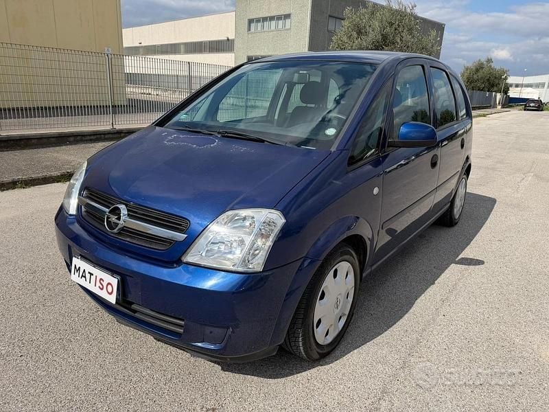 Usata Opel Meriva Cosmo 122 CV (89 kW) 2005 Blu Monovolume
