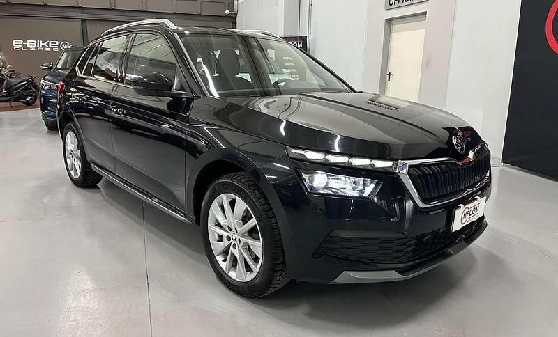 Usata Skoda Kamiq Style 110 CV (80 kW) 2022 Nero SUV