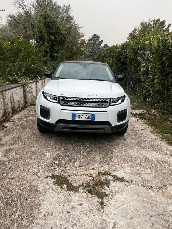 Usata Land Rover Range Rover evoque 150 CV (110 kW) 2017 Bianco Station wagon