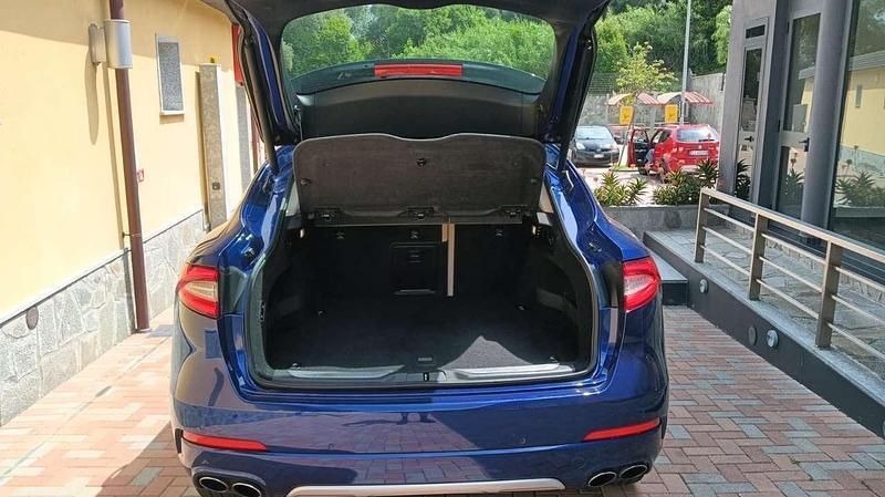 Usata Maserati Levante 430 CV (316 kW) 2018 Blu/azzurro SUV