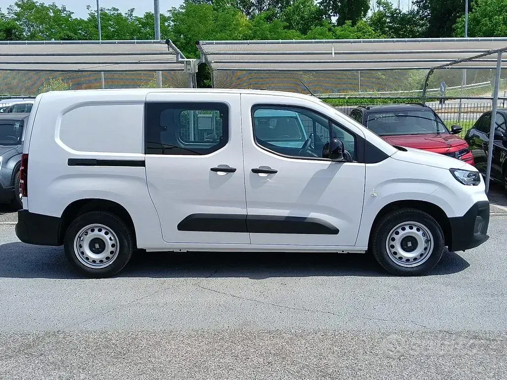 Nuova Fiat Doblò 101 CV (74 kW) 2026 Bianco Monovolume