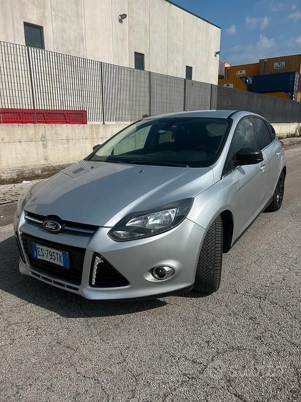 Usata Ford Focus Titanium 116 CV (85 kW) 2013 Grigio Berlina