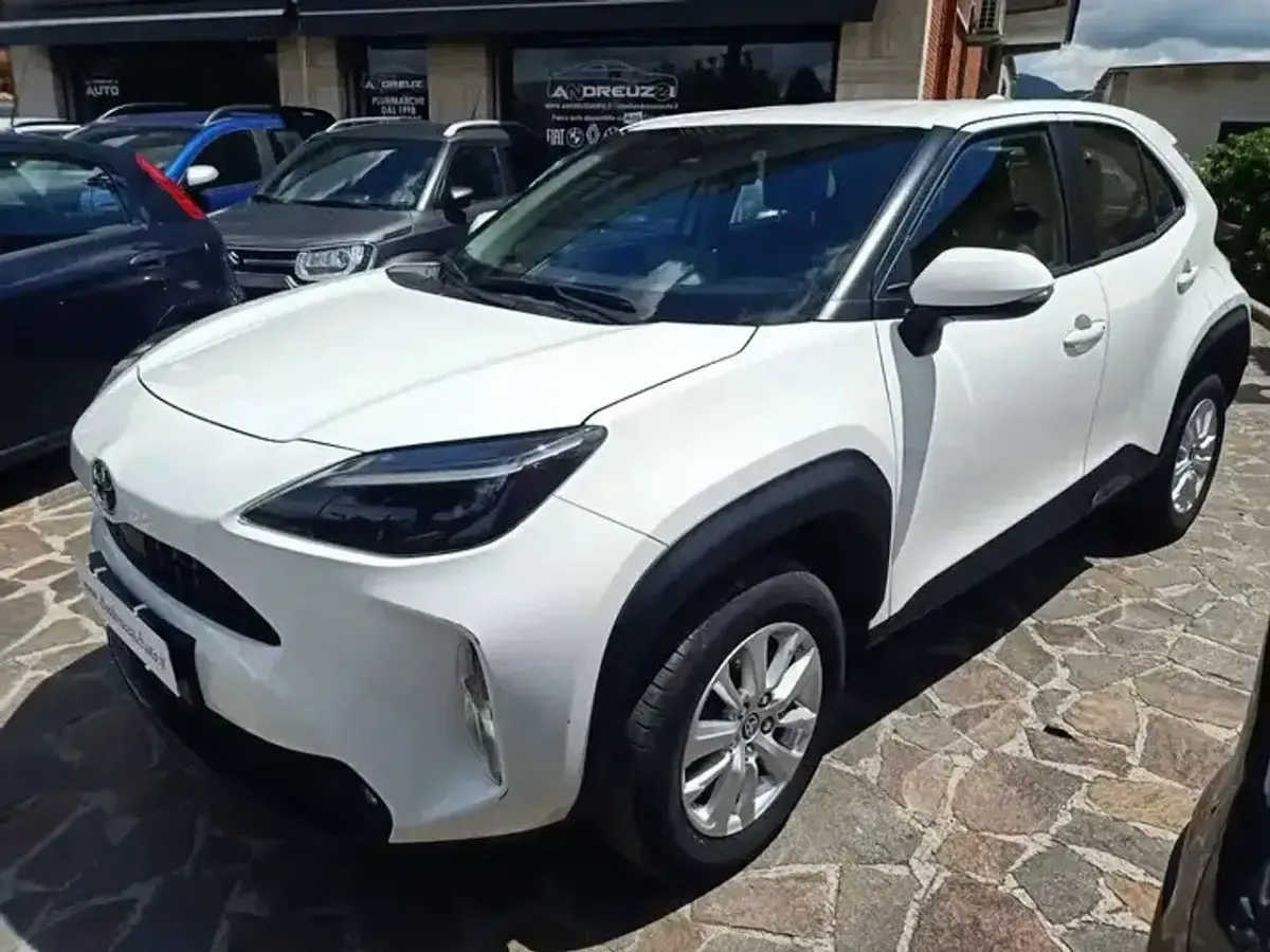 Usata Toyota Yaris Cross Business Edition 92 CV (67 kW) 2022 Bianco SUV