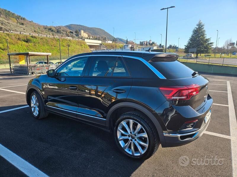 Usata VW T-Roc 116 CV (85 kW) 2021 Nero SUV