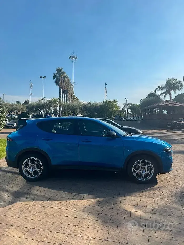 Usata Alfa Romeo Tonale Ti 131 CV (96 kW) 2023 Blu/azzurro SUV