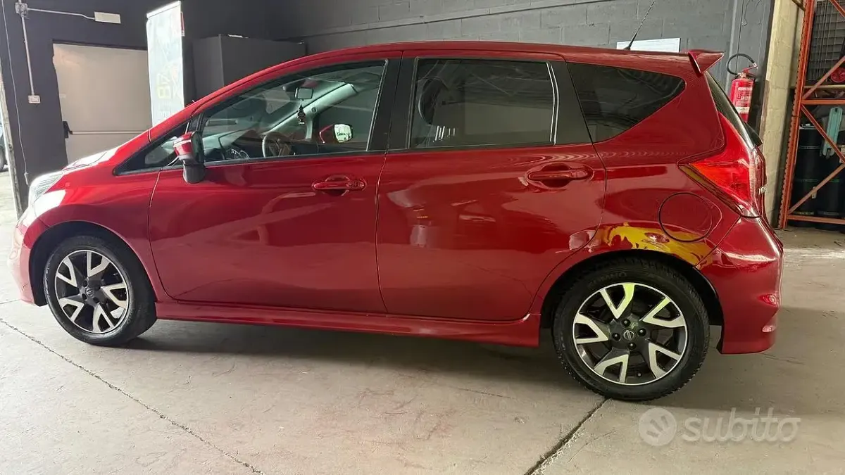 Usata Nissan Note S 98 CV (72 kW) 2014 Rosso Utilitaria