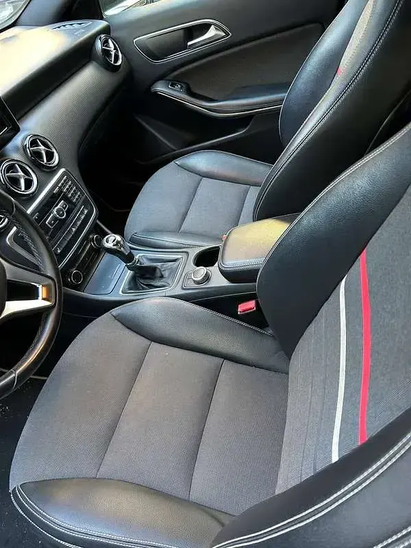 Usata Mercedes A180 Executive 109 CV (80 kW) 2013 Nero Berlina