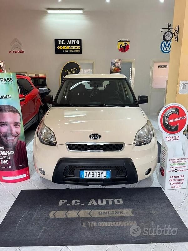 Usata Kia Soul 118 CV (86 kW) 2009 Beige SUV