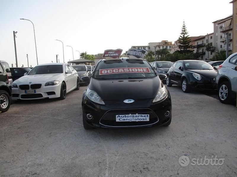 Usata Ford Fiesta Titanium 68 CV (50 kW) 2009 Nero Utilitaria