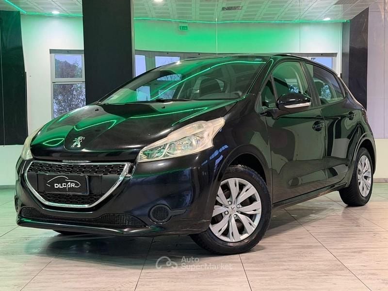 Usata Peugeot 208 68 CV (50 kW) 2015 Nero Utilitaria