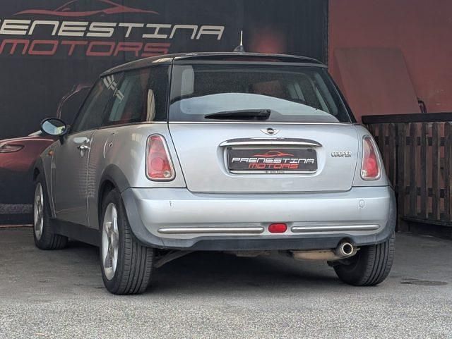 Usata Mini Cooper 116 CV (85 kW) 2005 Argento Utilitaria