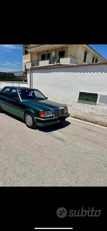 Verde Usata 1991 Mercedes E200 Tre volumi | 6990 € - Immagine 1/4