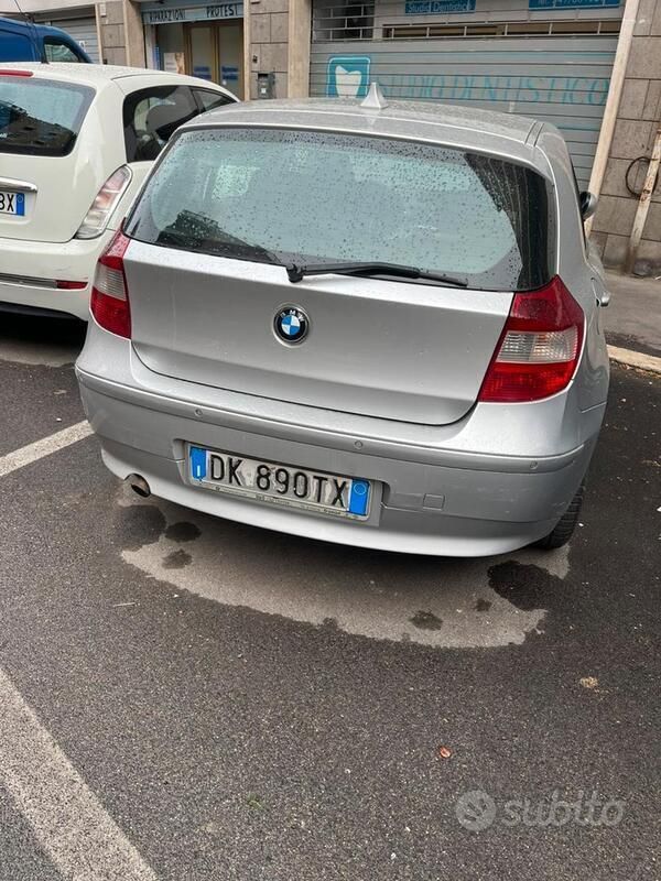Grigio Usata 2007 BMW 116 Due volumi | 1600 € (Buon prezzo) - Immagine 1/4