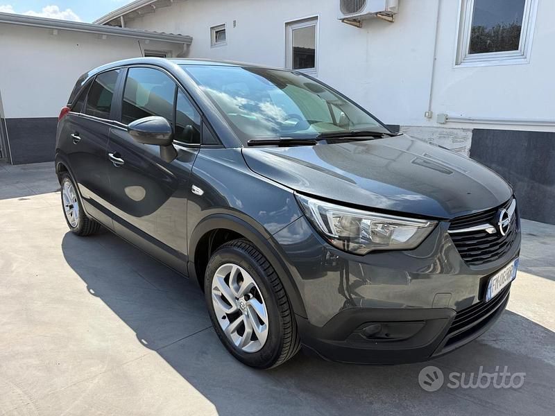 Usata Opel Crossland X 110 CV (80 kW) 2017 Grigio SUV