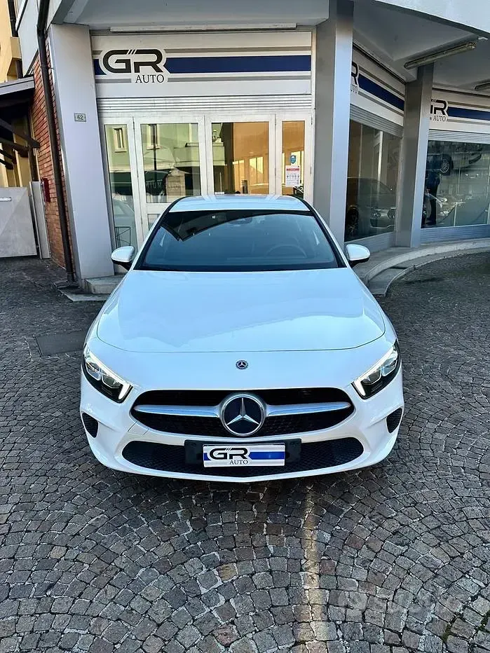 Usata Mercedes A180 116 CV (85 kW) 2018 Bianco Berlina