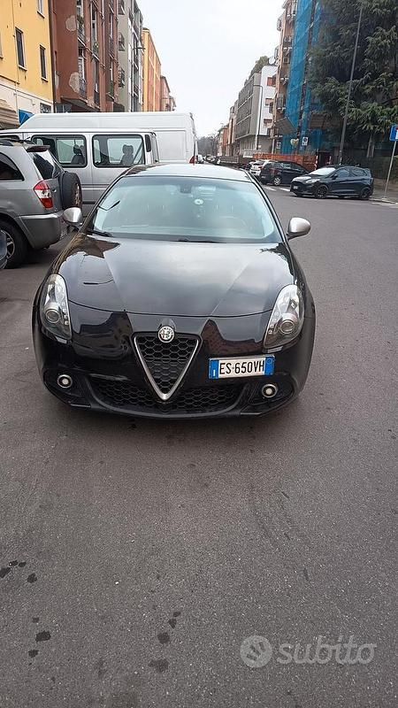 Usata Alfa Romeo Giulietta 120 CV (88 kW) 2013 Nero Utilitaria