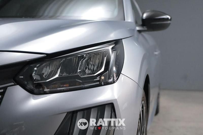 Usata Peugeot 208 Allure 100 CV (73 kW) 2025 Grigio Utilitaria