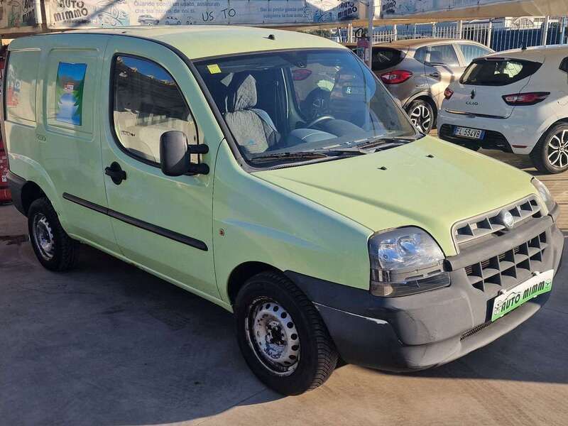 Usata Fiat Doblò 90 CV (66 kW) 2005 Verde Monovolume