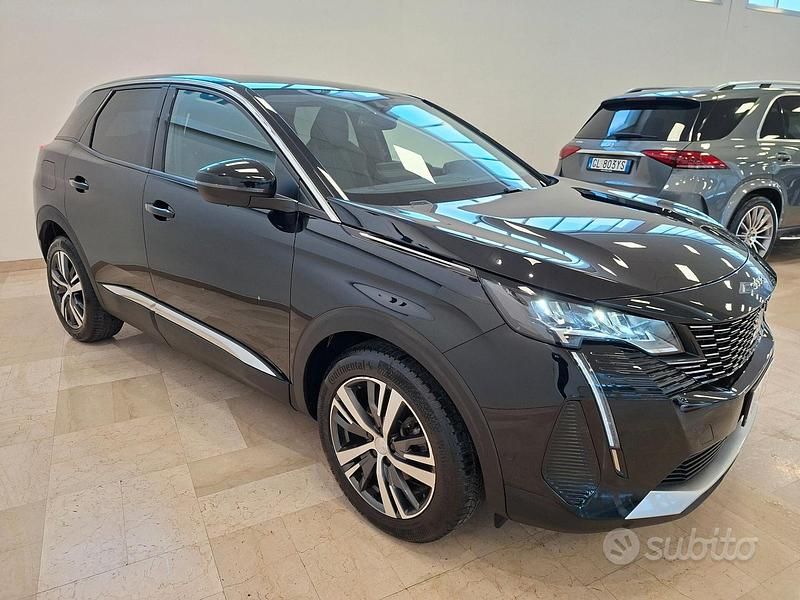 Usata Peugeot 3008 Allure 131 CV (96 kW) 2022 Nero SUV