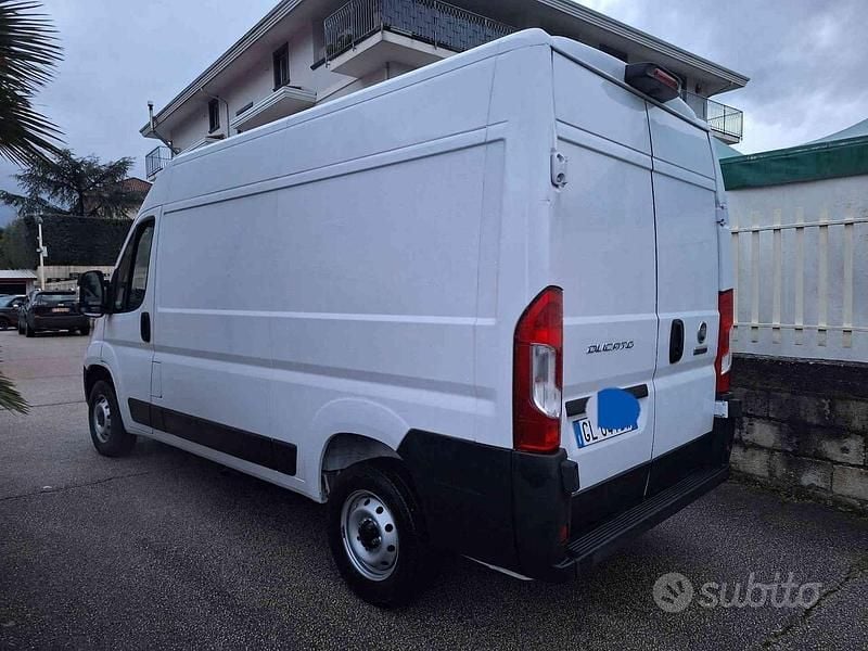 Usata Fiat Ducato 33 140 CV (102 kW) 2022 Bianco Furgone