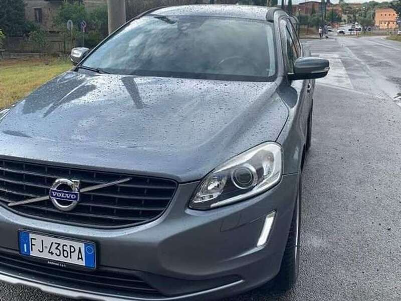 Grigio Usata 2017 Volvo XC60 Summum SUV | 17.500 € (Ottimo prezzo) - Immagine 1/4