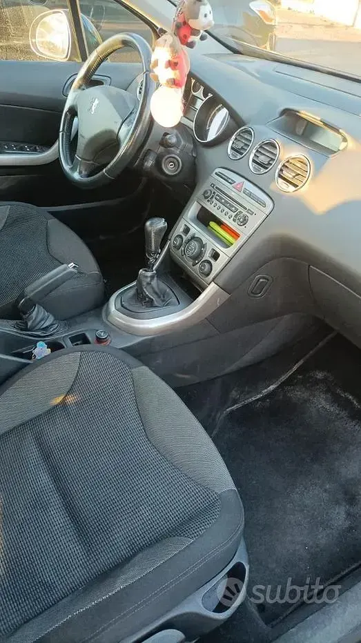 Usata Peugeot 308 112 CV (82 kW) 2008 Nero Berlina