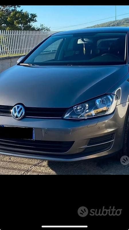 Usata VW Golf VII 110 CV (80 kW) 2015 Grigio Utilitaria
