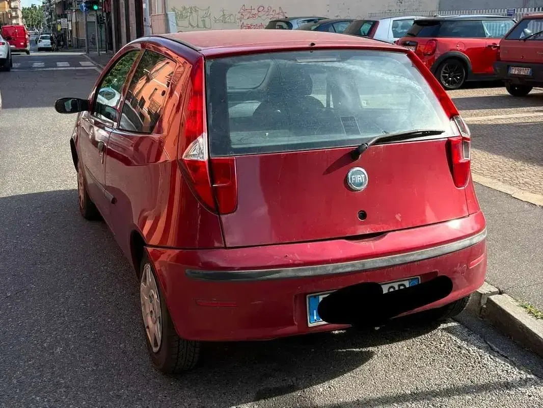 Usata Fiat Punto Dynamic 60 CV (44 kW) 2006 Rosso Utilitaria