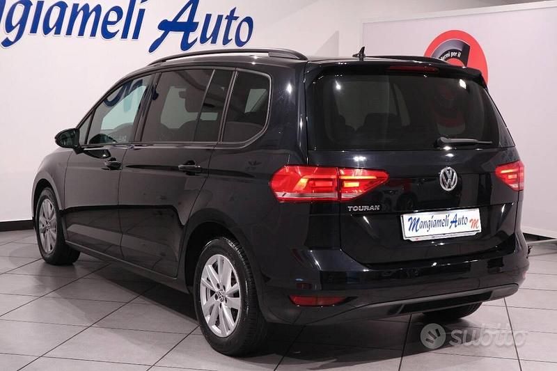 Usata VW Touran Business 116 CV (85 kW) 2020 Nero Monovolume