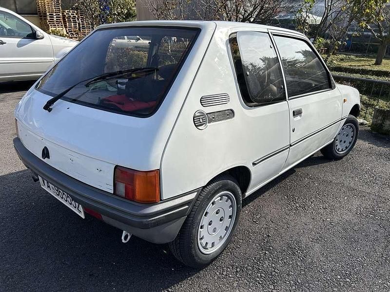 Usata Peugeot 205 49 CV (36 kW) 1986 Berlina