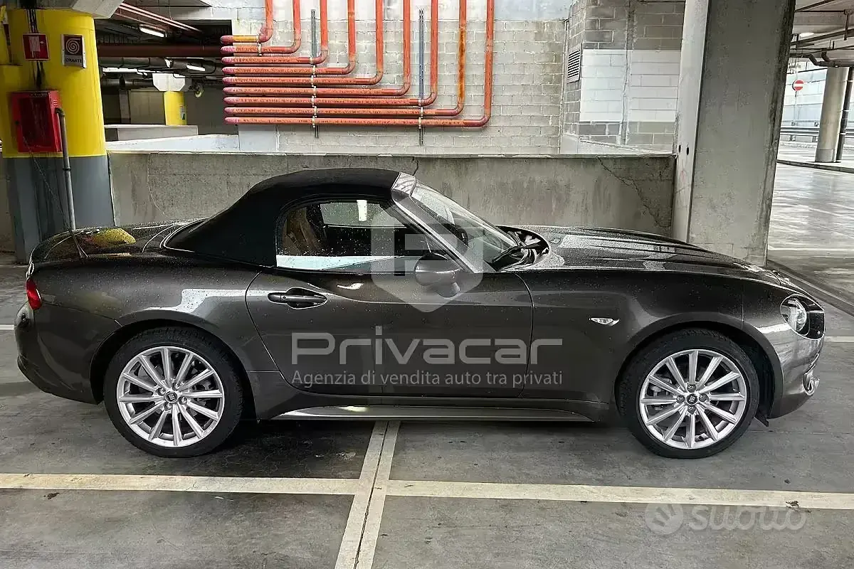 Usata Fiat 124 Spider 140 CV (102 kW) 2017 Marrone Cabrio