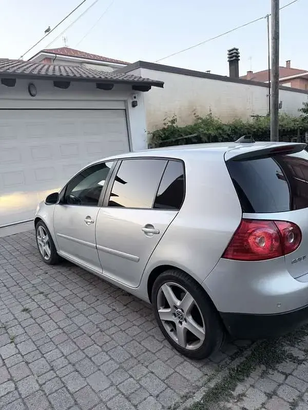 Usata VW Golf VI GT 140 CV (102 kW) 2008 Grigio Utilitaria