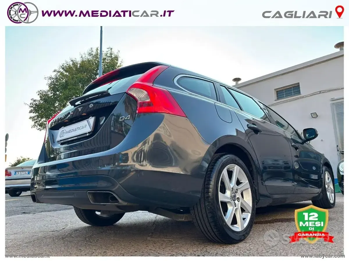 Usata Volvo V60 R-Design Momentum 181 CV (133 kW) 2014 Grigio Station wagon