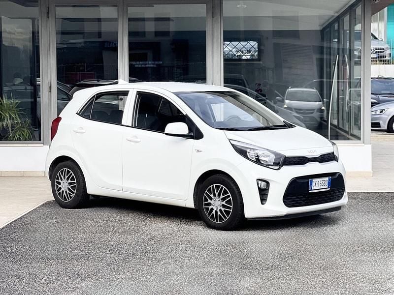 Usata Kia Picanto 65 CV (47 kW) 2022 Bianco Utilitaria