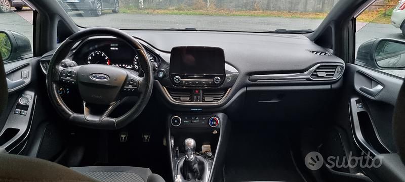 Usata Ford Fiesta ST-Line 125 CV (91 kW) 2018 Grigio Utilitaria