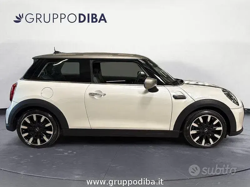 Usata Mini Cooper Classic 136 CV (100 kW) 2023 Bianco Utilitaria