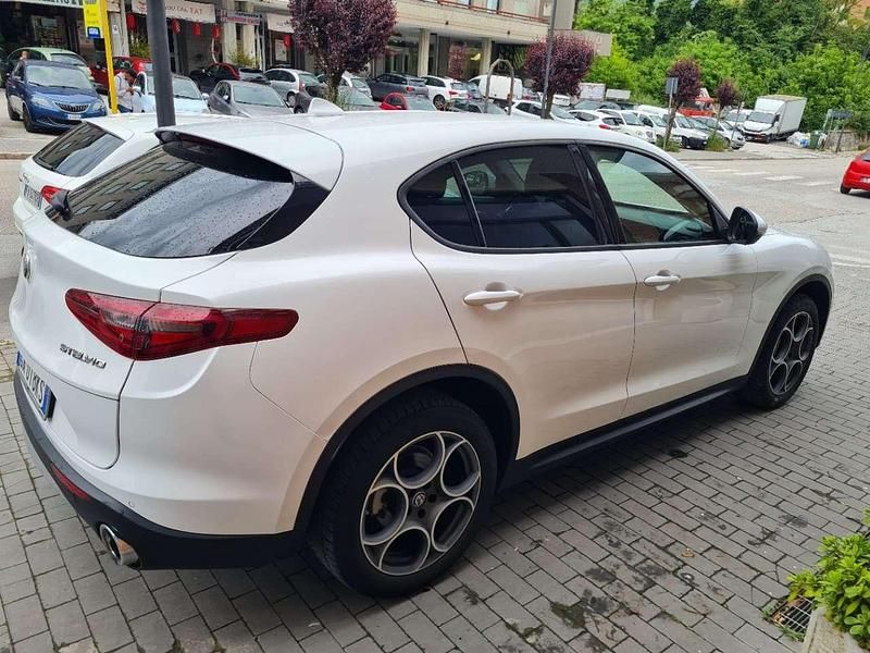 Usata Alfa Romeo Stelvio Tech Edition 190 CV (139 kW) 2020 Bianco SUV