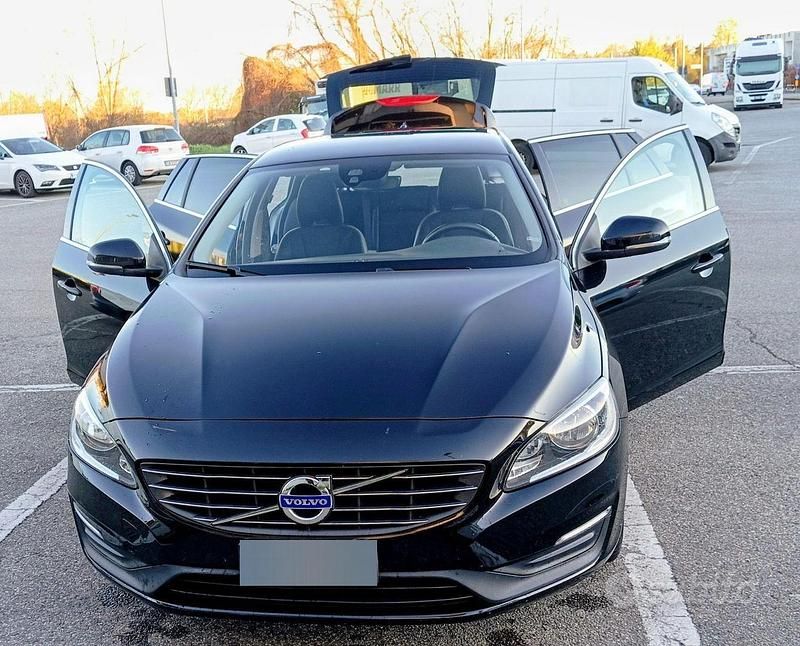 Usata Volvo V60 2016 Nero Station wagon