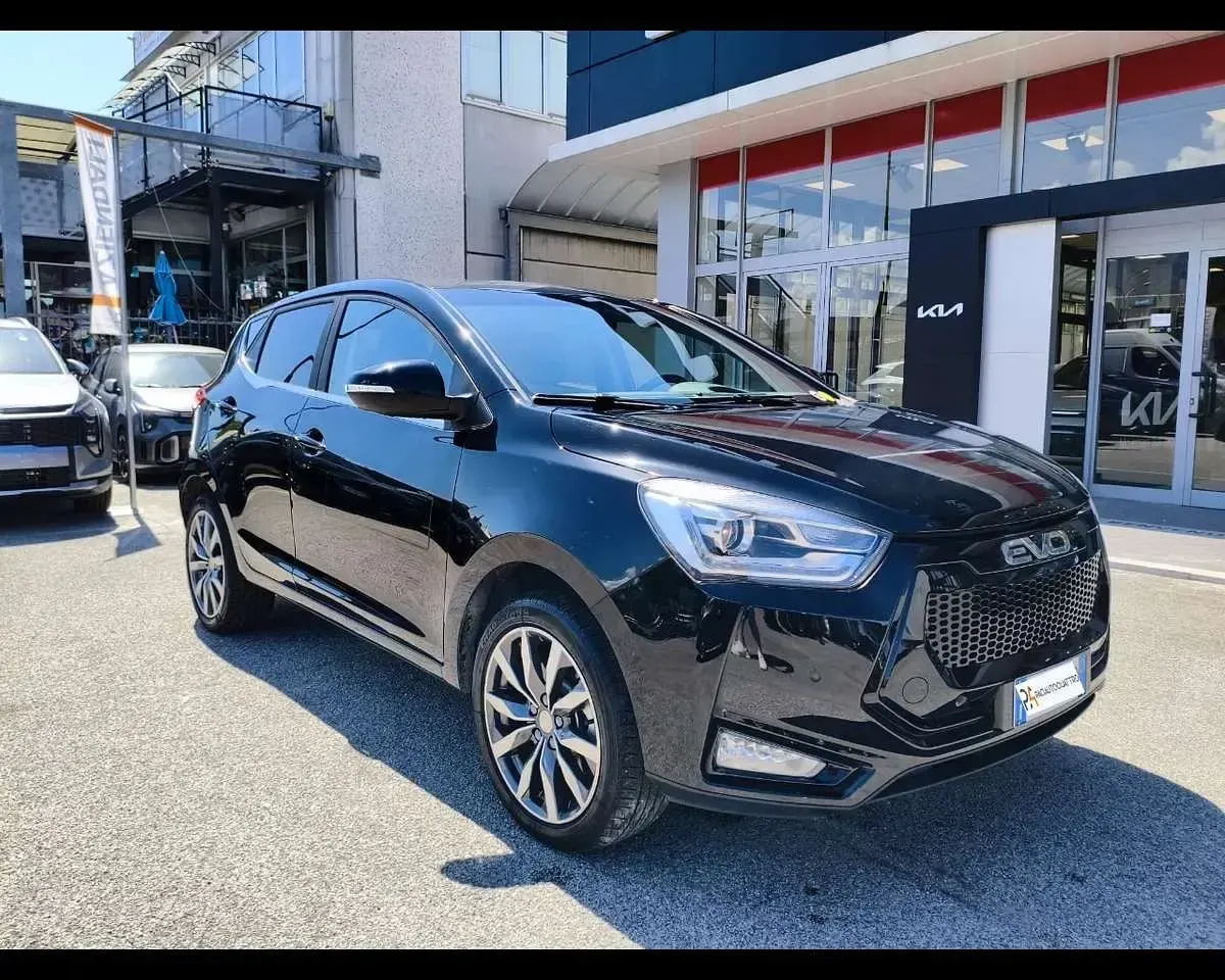 Usata EVO Evo 3 107 CV (78 kW) 2024 Nero SUV