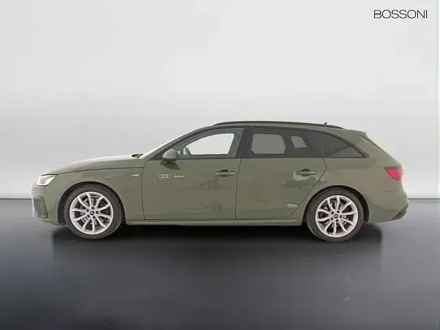 Usata Audi A4 S-Line 163 CV (119 kW) 2024 Verde district metallizzato Station wagon