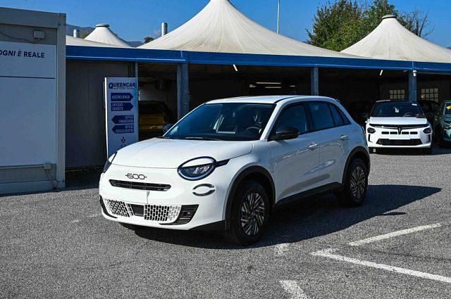 Nuova Fiat 600 101 CV (74 kW) 2025 Bianco SUV