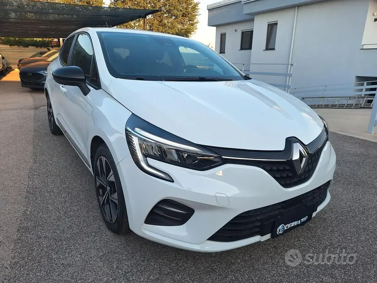 Usata Renault Clio V Evolution 101 CV (74 kW) 2023 Bianco Berlina