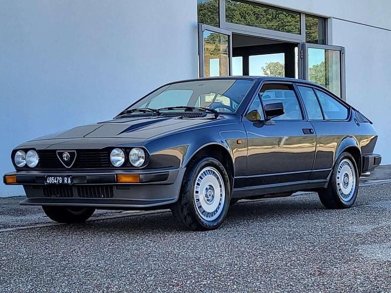 Grigio Usata 1984 Alfa Romeo Alfetta Tre volumi | 33.900 € - Immagine 1/4