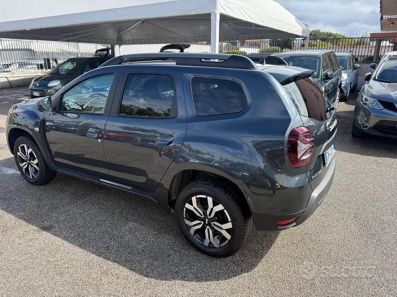 Gebraucht Dacia Duster Journey 116 PS (85 kW) 2023 Grau SUV